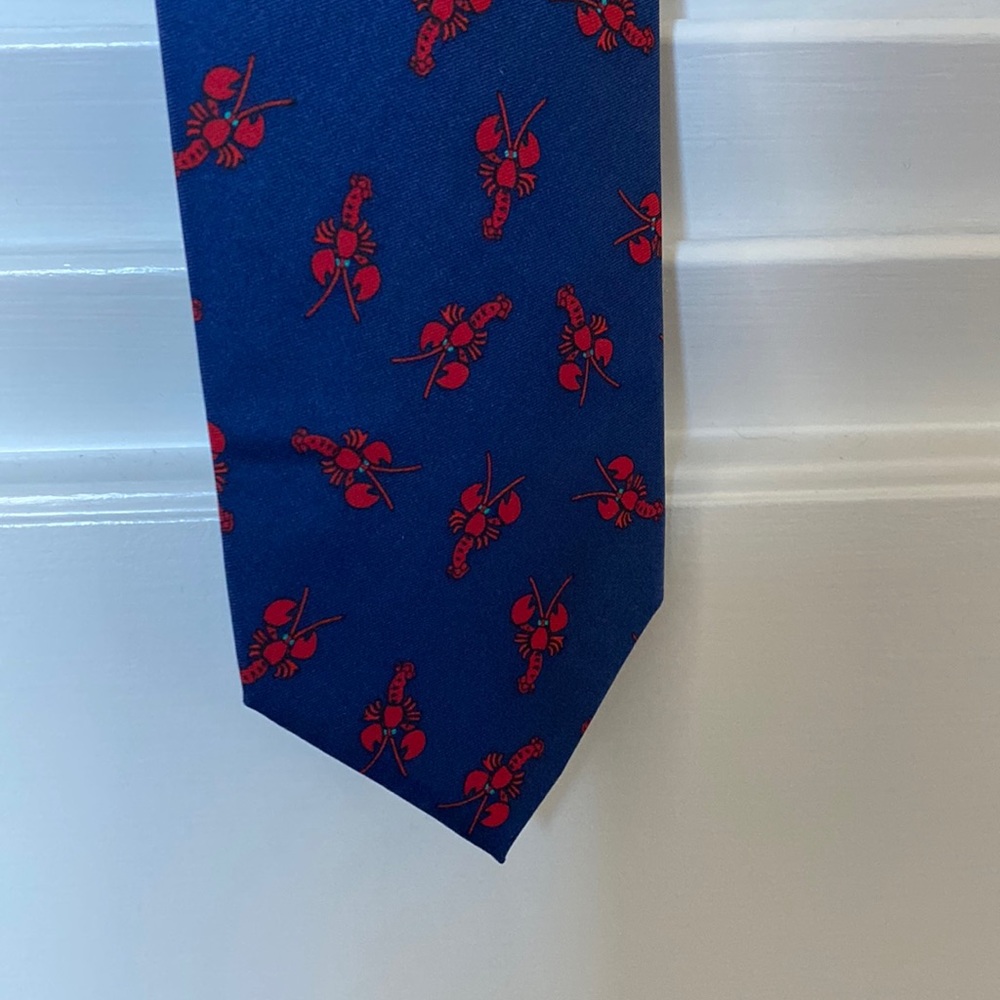 Alynn Neckware Silk Lobster Tie Never Worn.